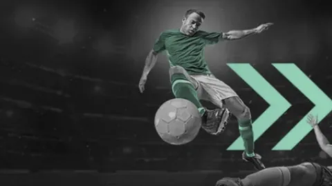 梅西与马拉多纳：实力对决，荣誉之外谁更强？